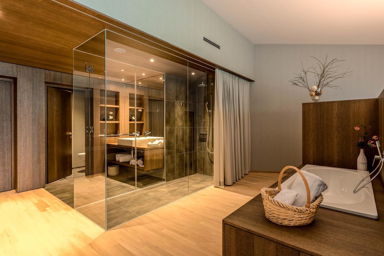 กาสท์เฮาส์ บัดโฮฟ - กอล์ฟโฮเต็ล Hotel Meggen ภายนอก รูปภาพ